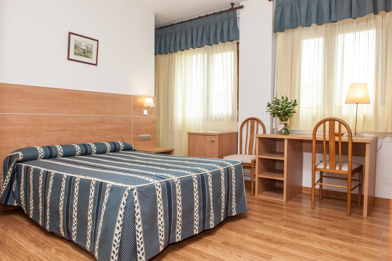 Hotel Las Anclas Ель-Астільєро Екстер'єр фото