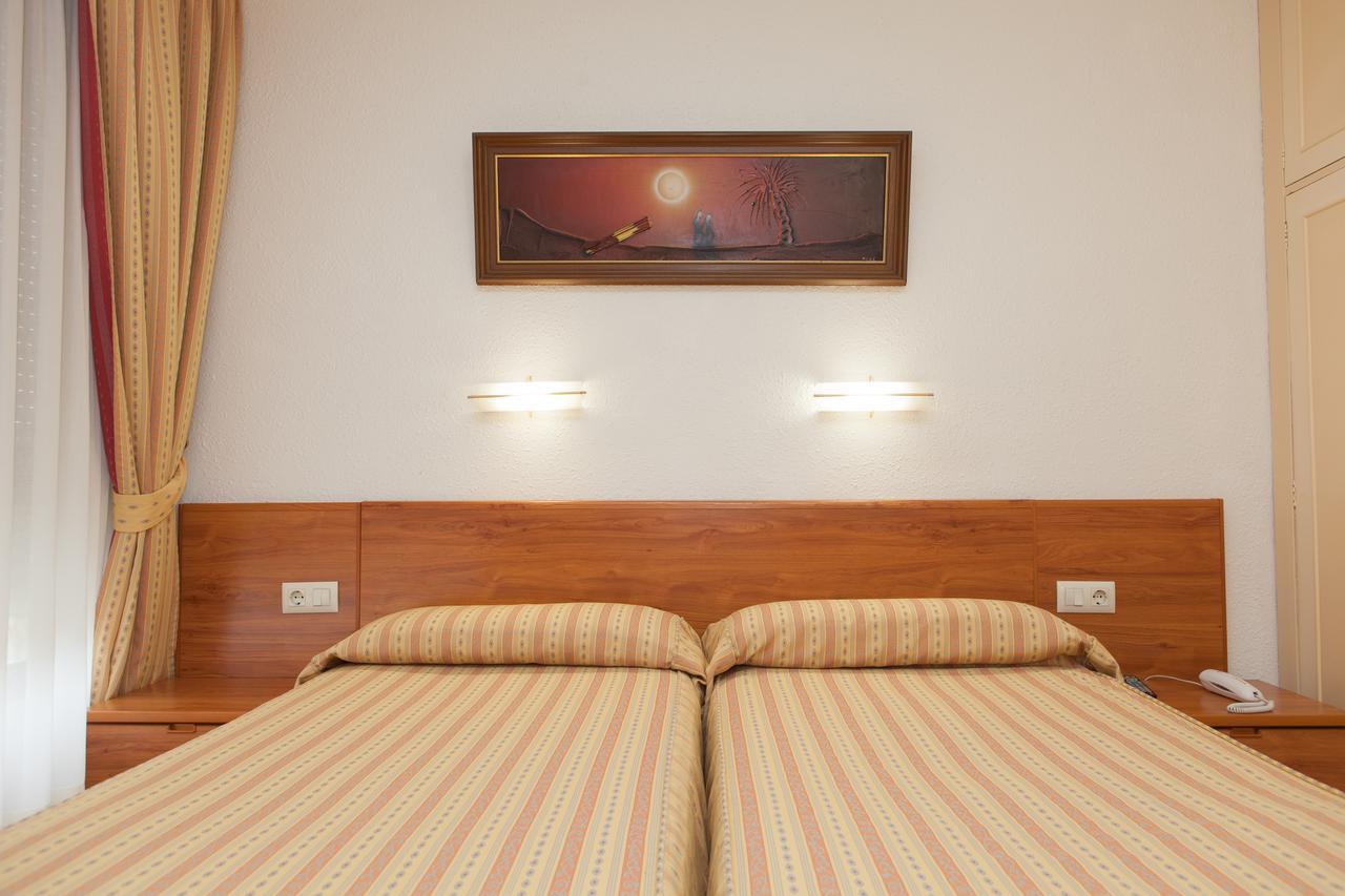 Hotel Las Anclas Ель-Астільєро Екстер'єр фото
