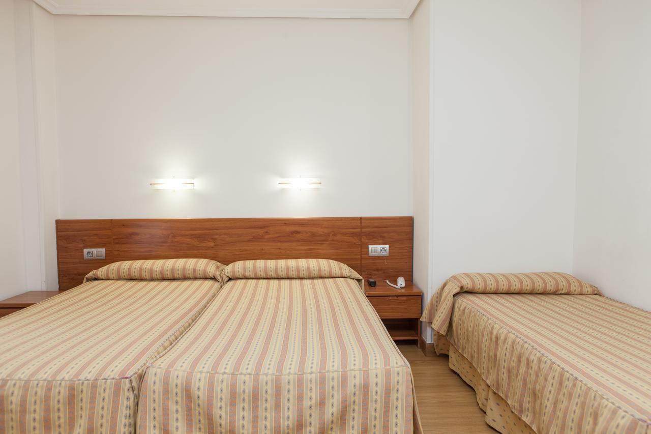 Hotel Las Anclas Ель-Астільєро Екстер'єр фото