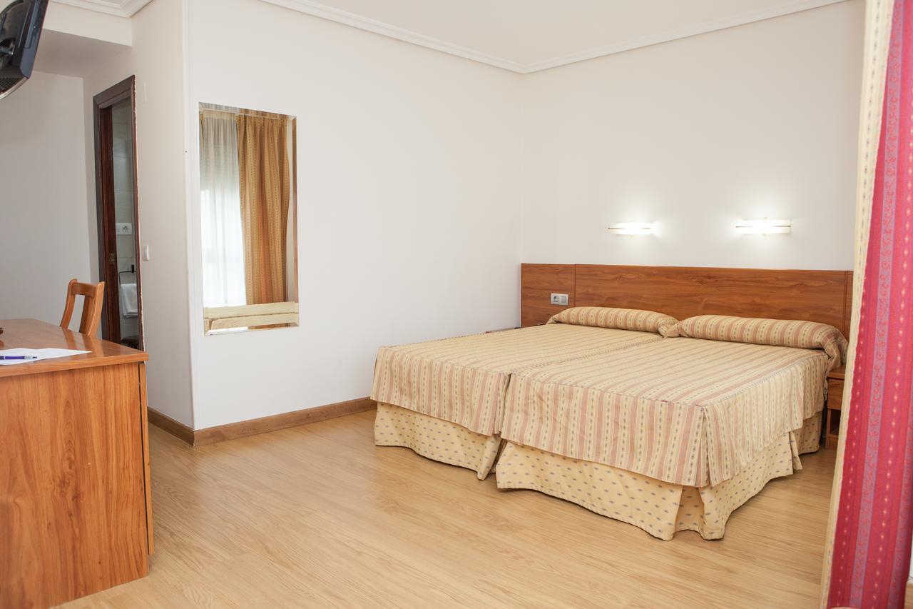 Hotel Las Anclas Ель-Астільєро Екстер'єр фото