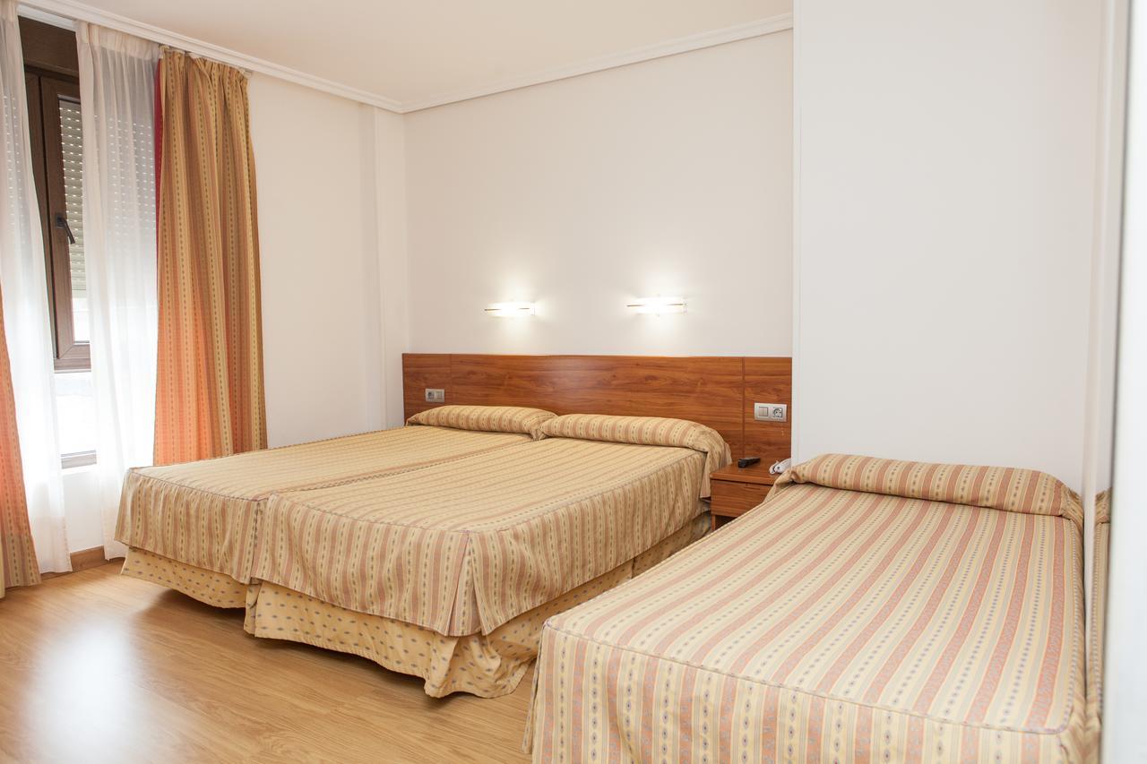Hotel Las Anclas Ель-Астільєро Екстер'єр фото