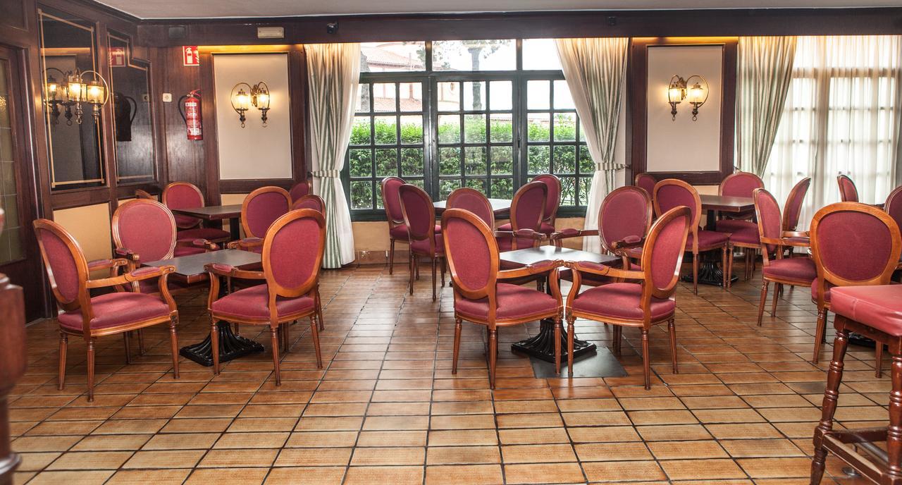 Hotel Las Anclas Ель-Астільєро Екстер'єр фото
