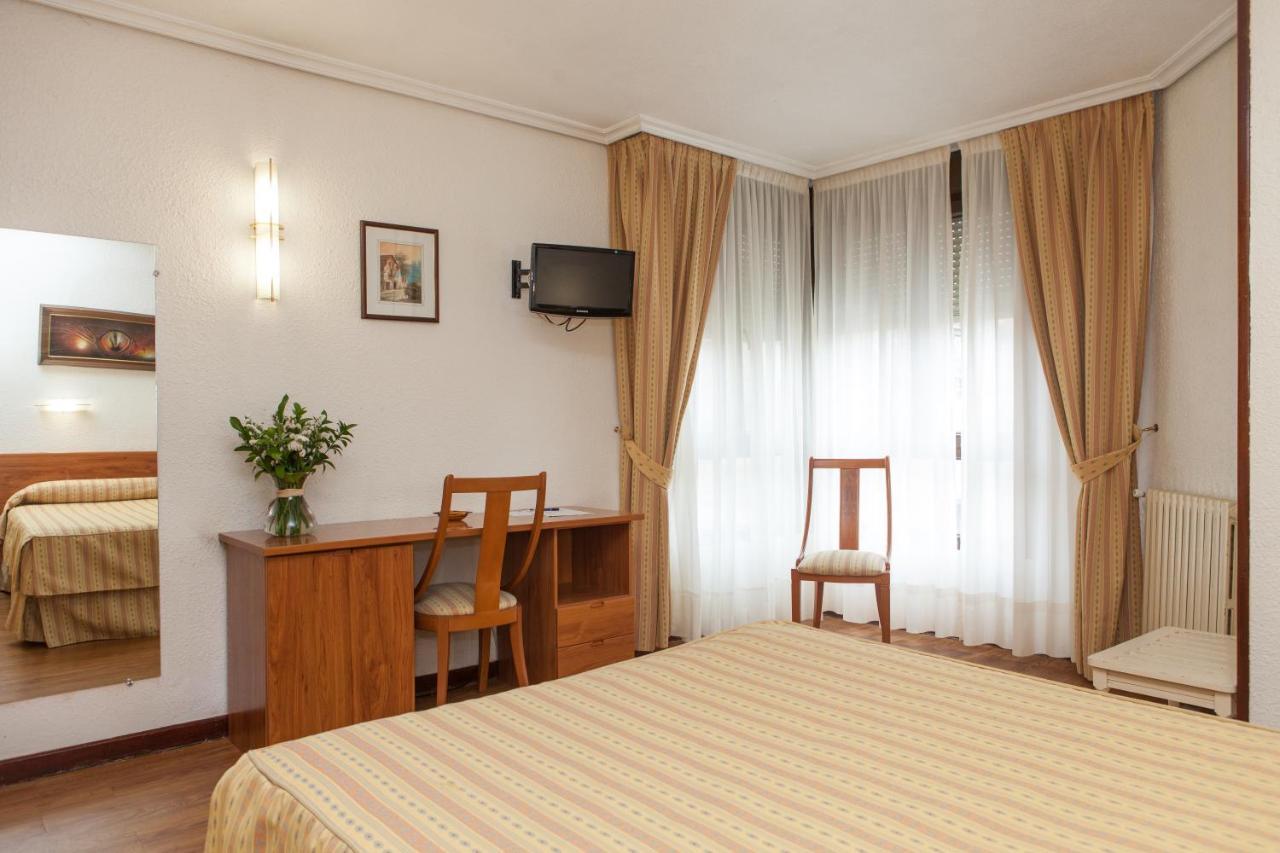 Hotel Las Anclas Ель-Астільєро Екстер'єр фото