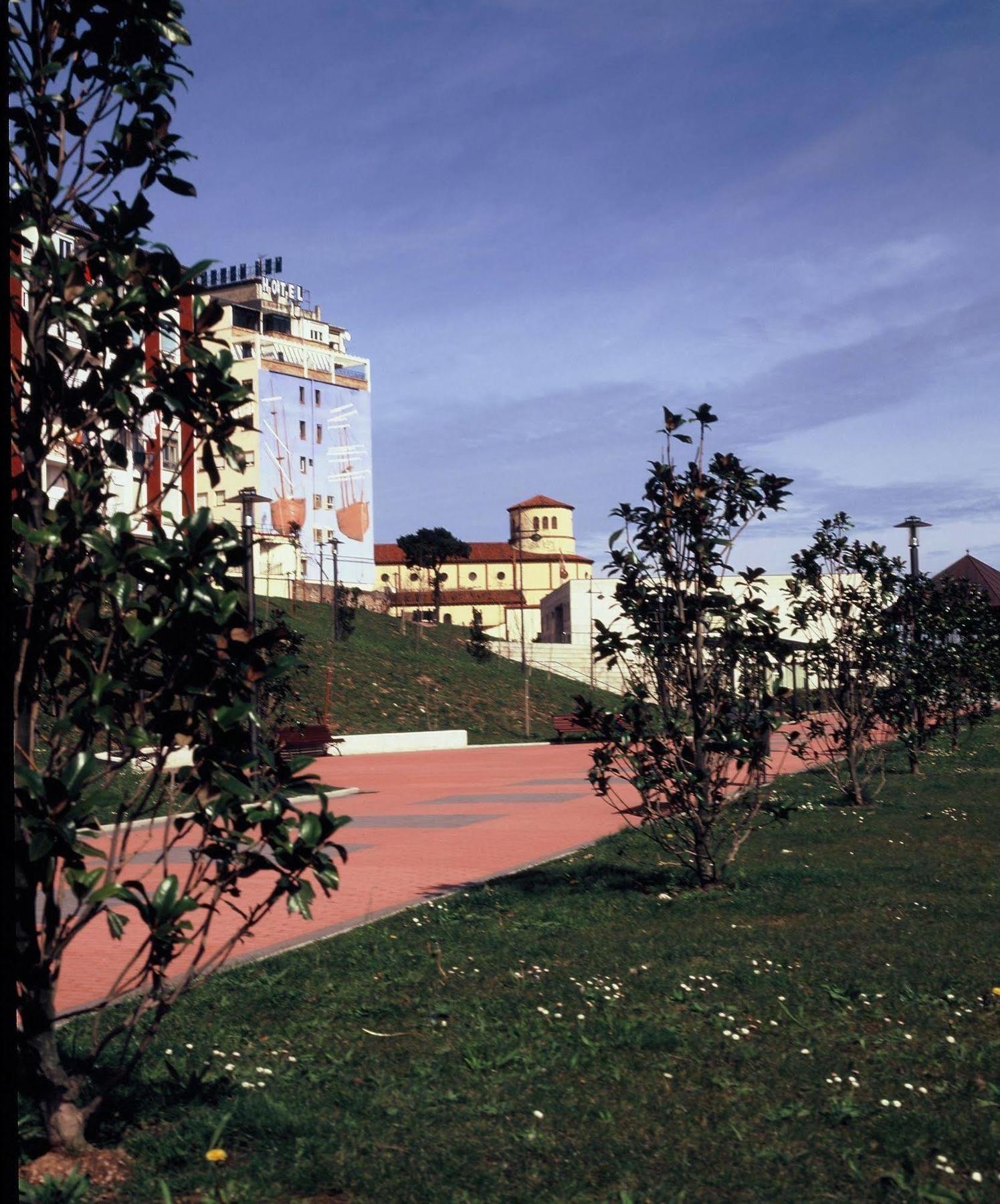 Hotel Las Anclas Ель-Астільєро Екстер'єр фото